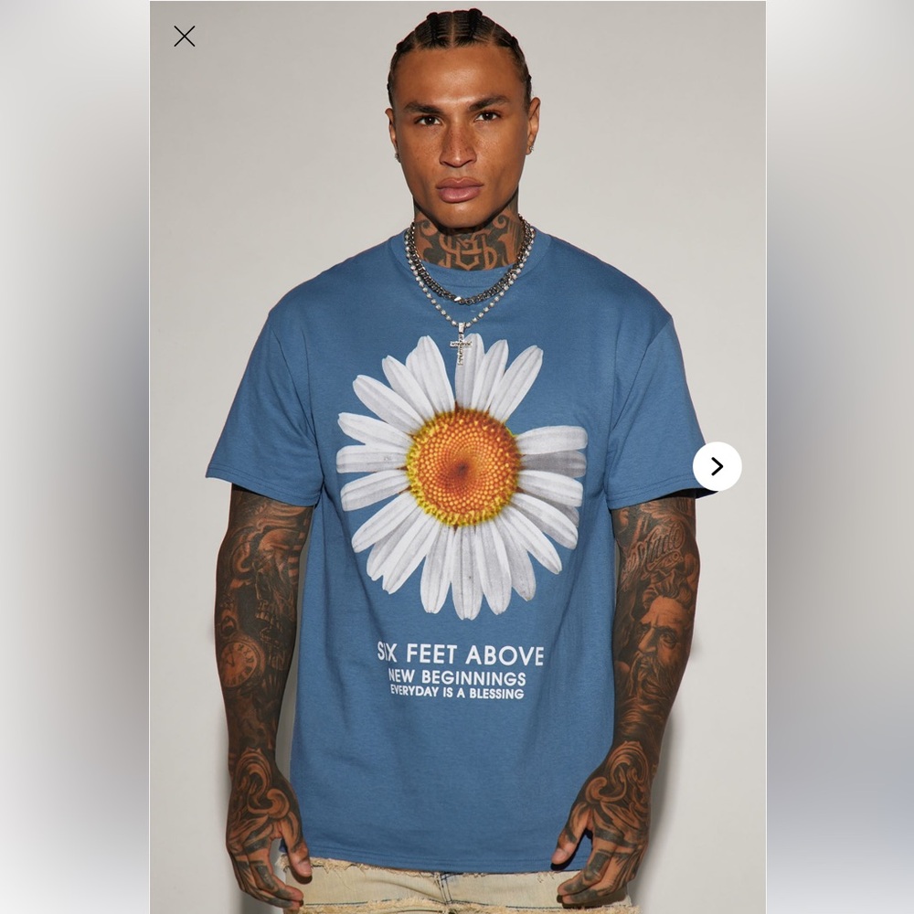 Fashion Nova Blue and White Short Sleeve Tee with Floral Design